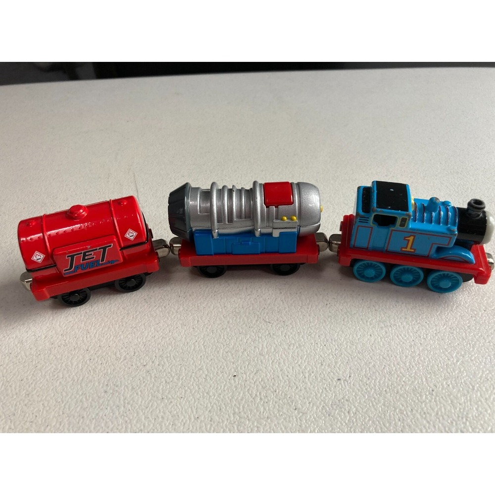 Thomas and Friends Jet Engine Lights and Sounds Take Along Diecast Engine Set